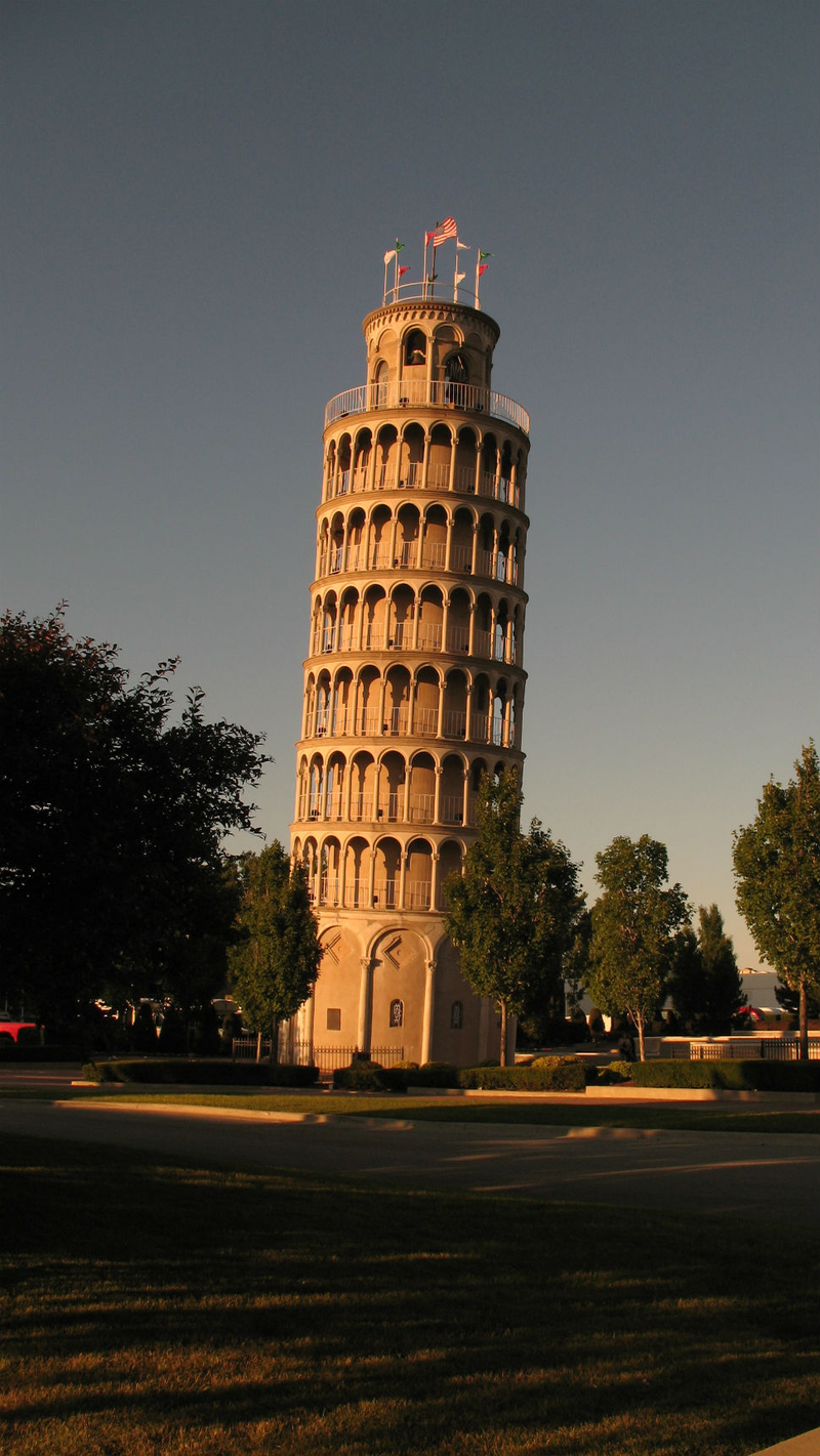 Illustration for article titled 7 of the World's Weirdest Water Towers